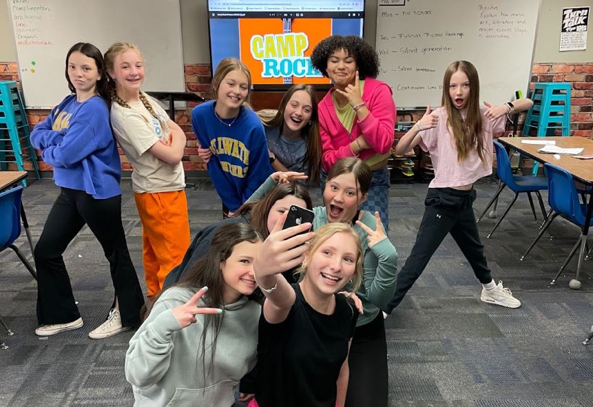 SMS Theatre students practice choreography 